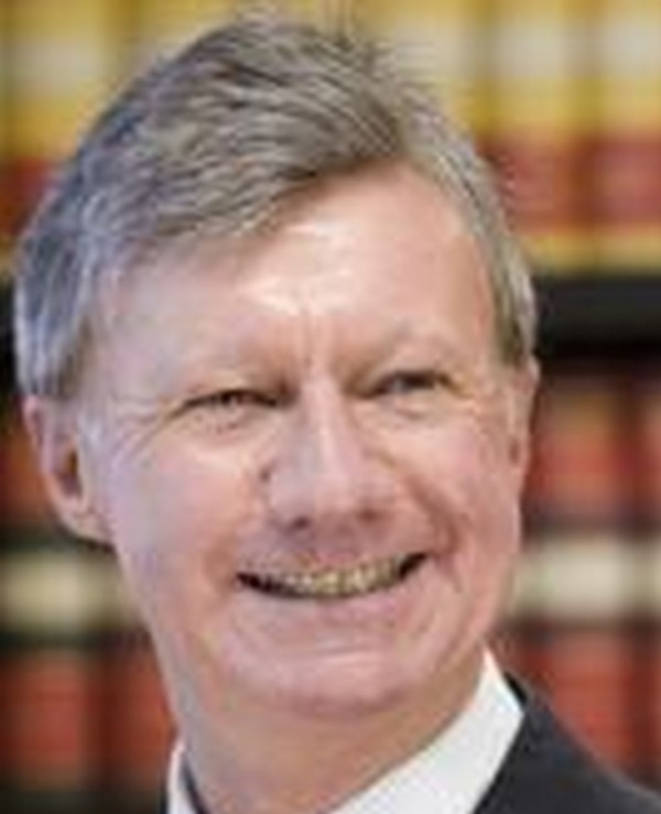 Paul de Jersey completed his LLB studies on a part-time basis and worked as Associate to the Honourable Mr Justice Charles G Wanstall, Supreme Court of Queensland (1970) and was Admitted as a Barrister of the Supreme Court of Queensland in 1971 on completion of his studies.  That is when his criminal career began.